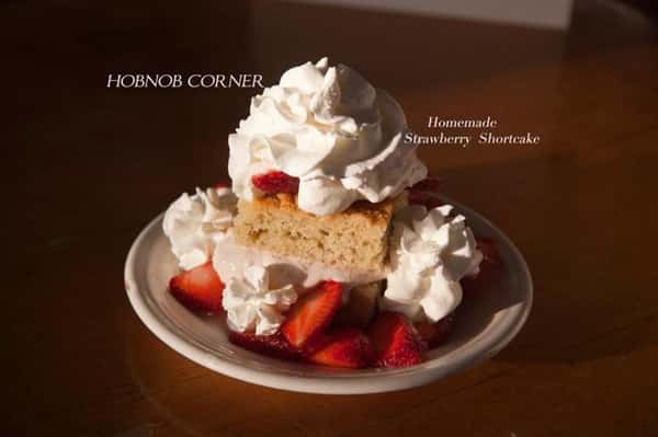 strawberry shortcake with fresh strawberries and whipped cream