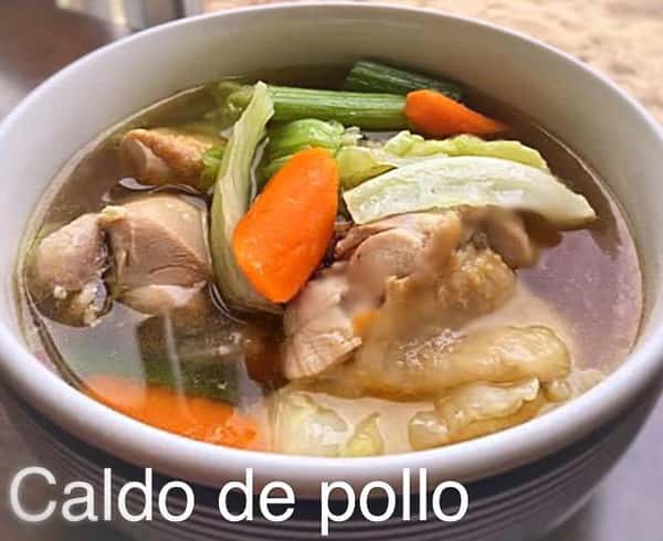 Caldo de Pollo