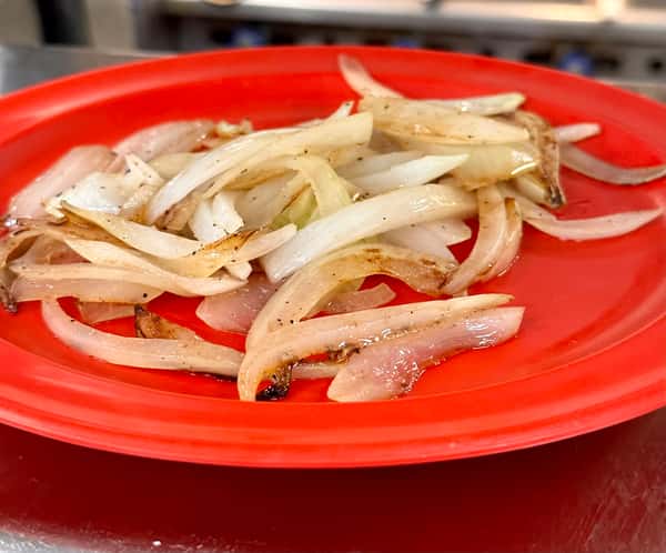 Cebolla asada/ Sauteed onions