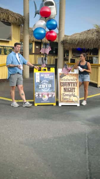 Summer doesn’t have to end!
Action packed weekend ahead you don’t want to miss. 
See you at the deck!