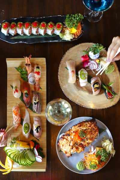 Sushi dishes