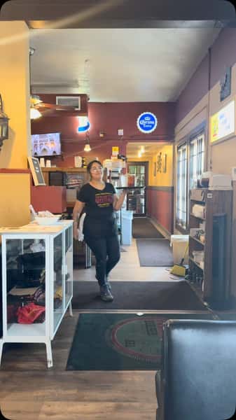 It’s like people think we serve free bread here…. CRAZY 🤯🤯🤯🤯🤯🤯
#serverlife #spaghettiwestern #houstonrestaurant #houstonheights #smallbusiness