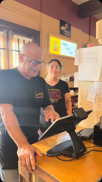 The man behind the Italian Nachos, all the seasonal food bangers, our resident handyman, AND the wait staff’s entertainment. 😂
A little bit of everything, and a huge part of what makes The Original Spaghetti Western Italian Cafe so iconic. 🤠🍝
Love you! Thanks for everything you do ❤️
#houstoneats #smallbusiness #spaghettiwestern #familyrestaurant #thefigueroas