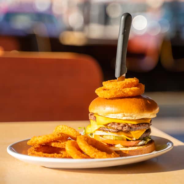 Monticello Burger - OO