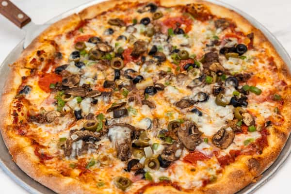 16" Supreme Pizza
