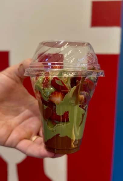 Strawberry Dubai Crunch