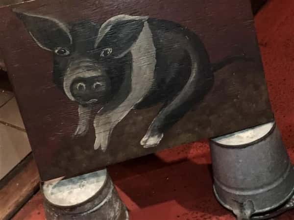 Pig painting