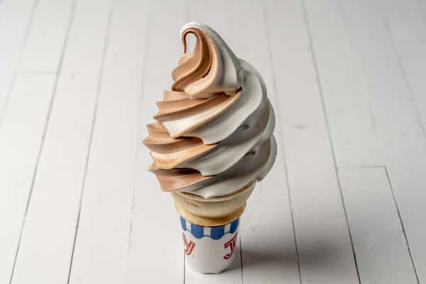frozen yogurt waffle cone