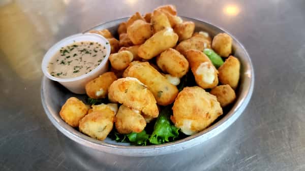 1/2 Lb Fried Cheese Curds