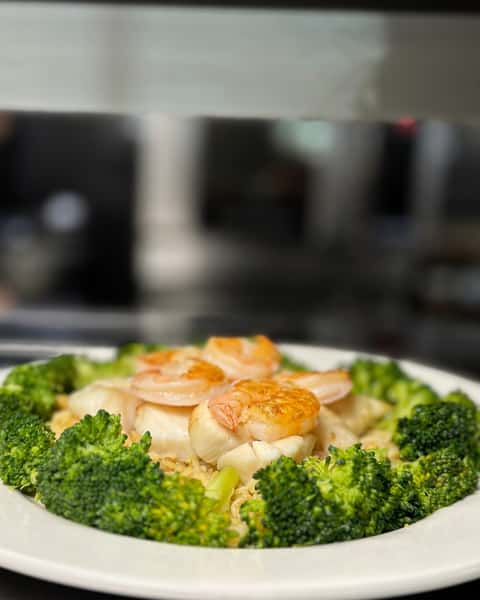 Broiled Seafood Trio