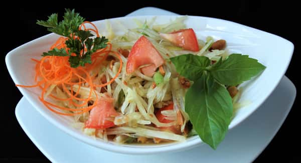 Som Tum (Green Papaya Salad)