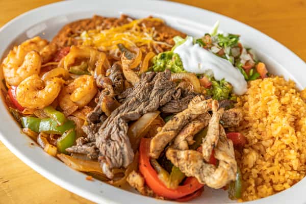 Trio Fajitas D5 Food Tacos el Cunado Cascade Mexican Restaurant
