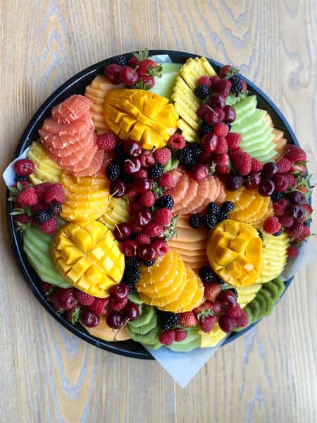 Seasonal fruit platter (Vegan, GF)