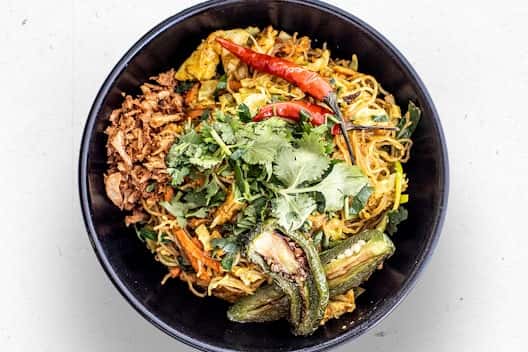 Singapore Curry Chow Mein