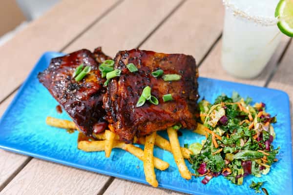 Sticky Ribs Basket