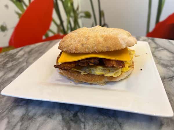 Bacon Egg Cheddar - Breakfast Sandwich