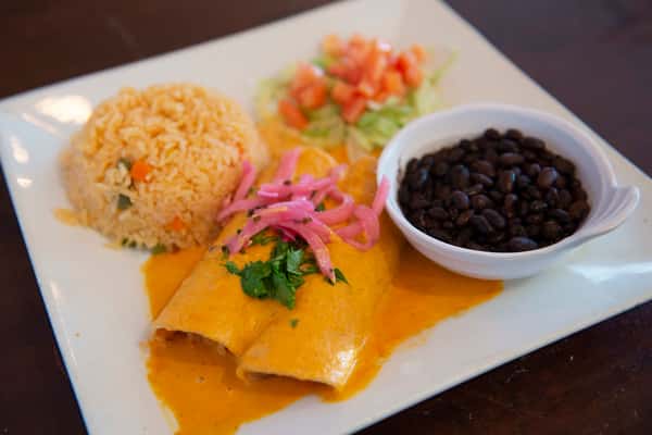 Enchiladas en Salsa de Habanero