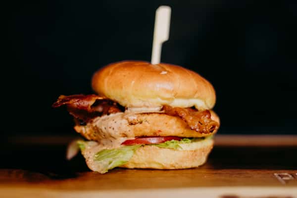 SALMON CAKE BLT