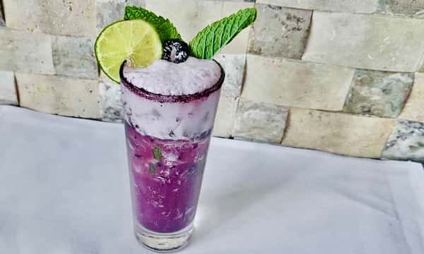 Virgin Pineapple Berry Smash