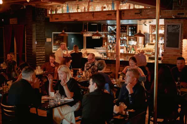 Need an excuse to make it a date night? Dinner, cocktails, and a little live music should do it. ✨🥂
Join us tonight at Prohibition for Classic Cocktail Club, with live music from 8–10 PM.
Stop on by and we will handle the rest!
Who are you bringing? 👇🏻🍸