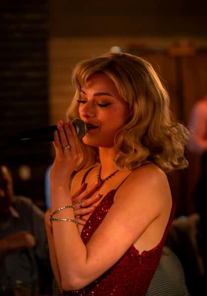 nightlife at speakeasy cocktail bar in Murray
