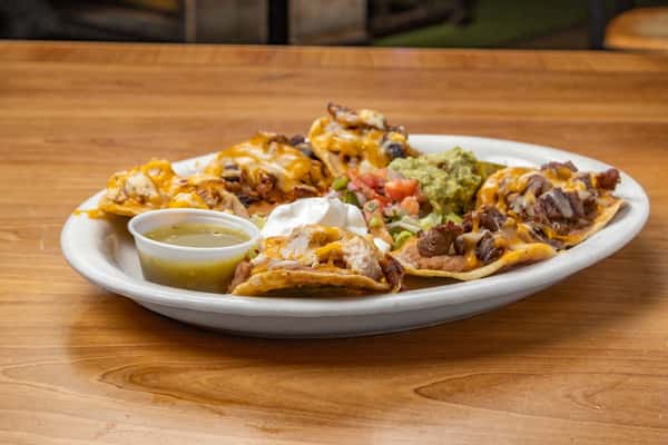 Lunch Chicken Nachos