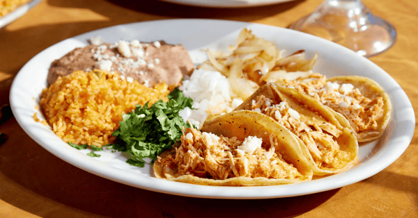 Tacos de Tinga de Pollo