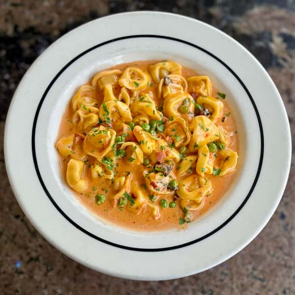 Tortellini alla Napoli