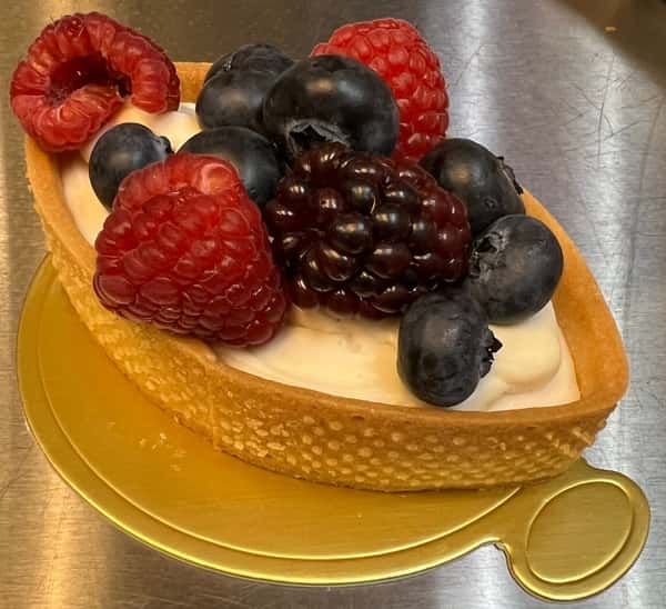 Berry Cheesecake Tart (Friday-Sunday)