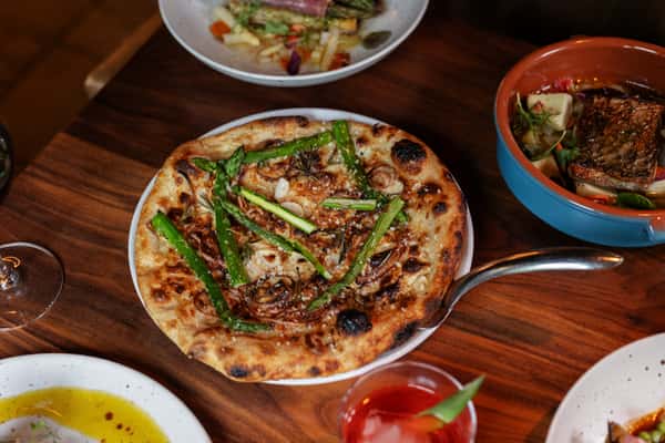 Asparagus Pizza