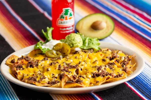 BEEF, BEAN & CHEESE NACHOS