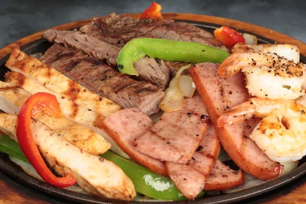 ULTIMATE FAJITAS