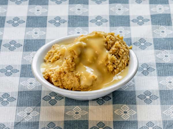 Cornbread Dressin with Chick'n