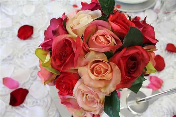 pink and red rose arrangement