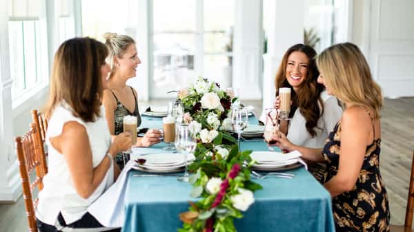 Women dinning together at Bluewater