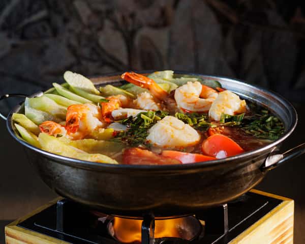 (Family) Seafood Hot Pot "Canh Chua"