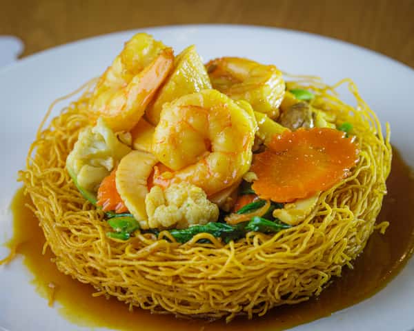 Seafood Bird Nest Noddle