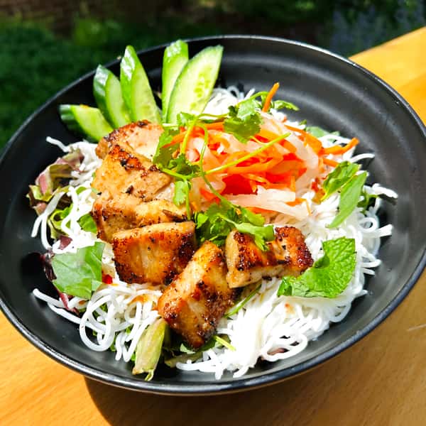 FRESH VERMICELLI SALAD (GF)