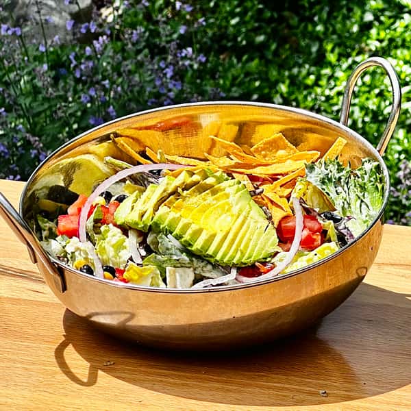 SOUTHWESTERN SALAD (V)
