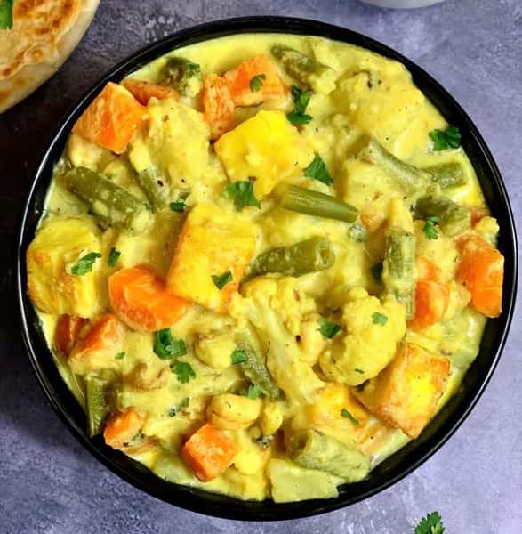 Vegetable korma