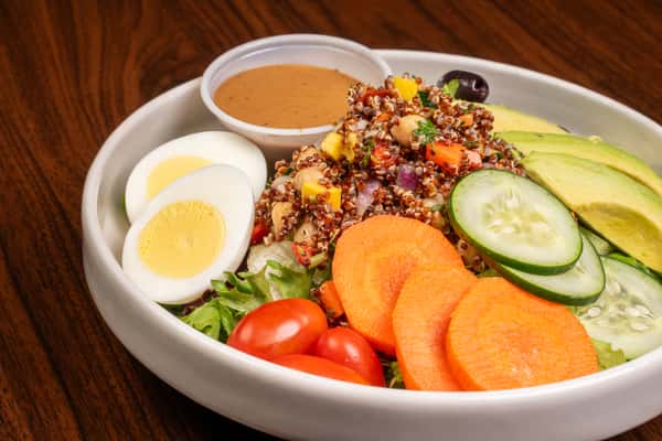 Mediterranean Quinoa Bowl