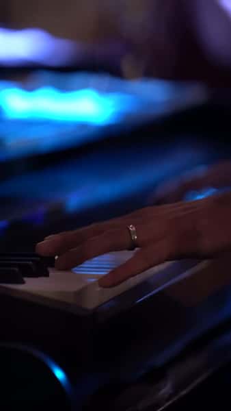 🎹 Dinner. Drinks. Dueling Pianos.

This is the dinner party of the summer! 

Join us at GROVE on Friday, July 24 at 7 PM for Keys & Courses: A High-Energy Dueling Piano Dinner Party.

Enjoy a chef-curated three-course dinner, a welcome cocktail, all-request piano hits, sing-along moments, and dance floor energy that keeps the party going all night. 🎶🍽️

🎟️ $100 per person
🍸 Includes a Welcome Cocktail
🍷 Cash Bar Available | Ages 21+ Only

Reserve your seat on our website for a high-energy night of music, dinner, drinks, and summer fun!

#GroveLWR #LakewoodRanchEvents #DuelingPianoDinner #KeysAndCourses #SummerEvents