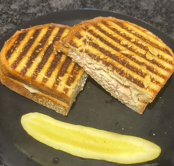 TUNA MELT