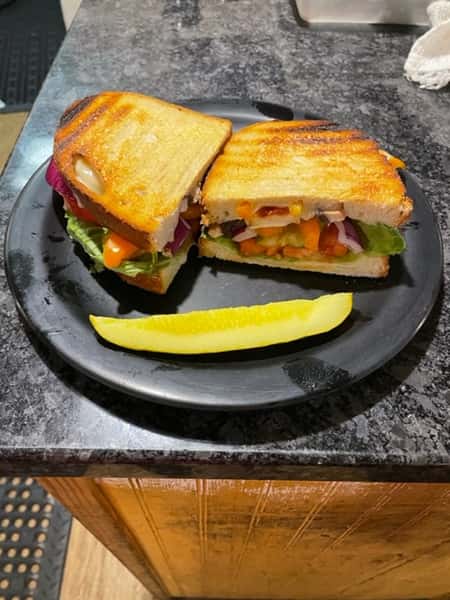 THE ROMA VEGETARIAN