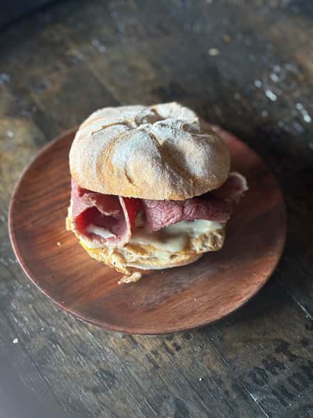 Single Corned beef Egg And Cheese