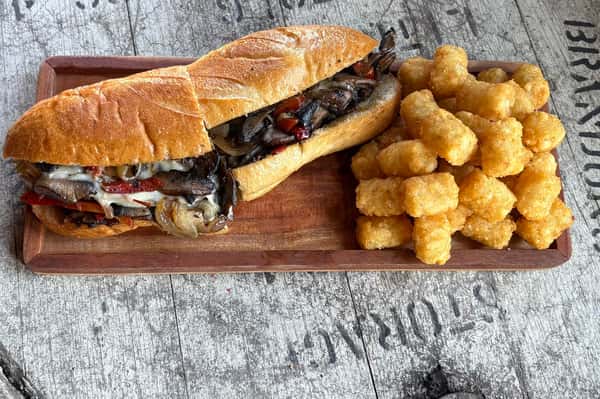 sandwich & tots