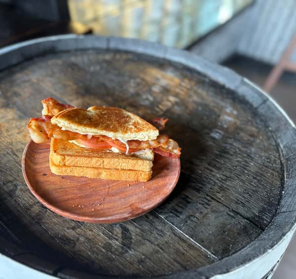 Grilled Cheese With Tom And Bacon