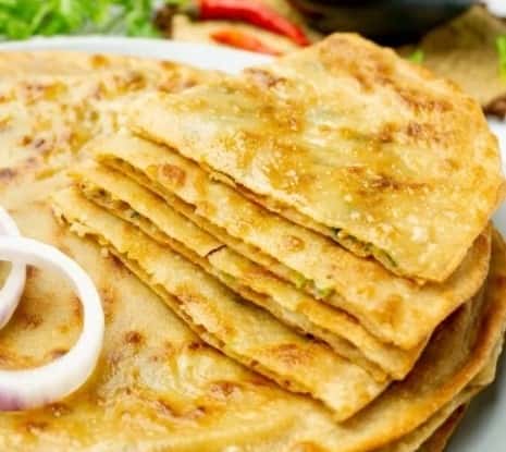 Mix Veggie Paratha w/ Raita