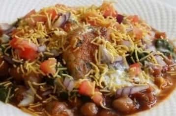 Crispy Aloo Tikki with Cholay (2) Vegan