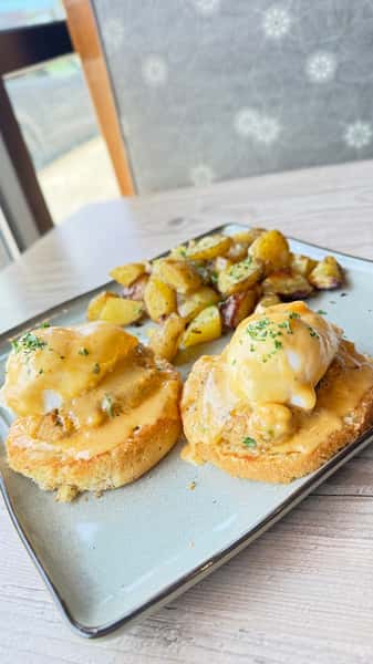 Crab Cake Benedict